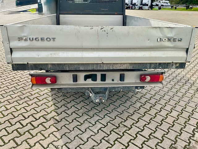 2023 peugeot boxer laadbak - 40000km - 7 pers. - trekhaak - afbeelding 23 van  53
