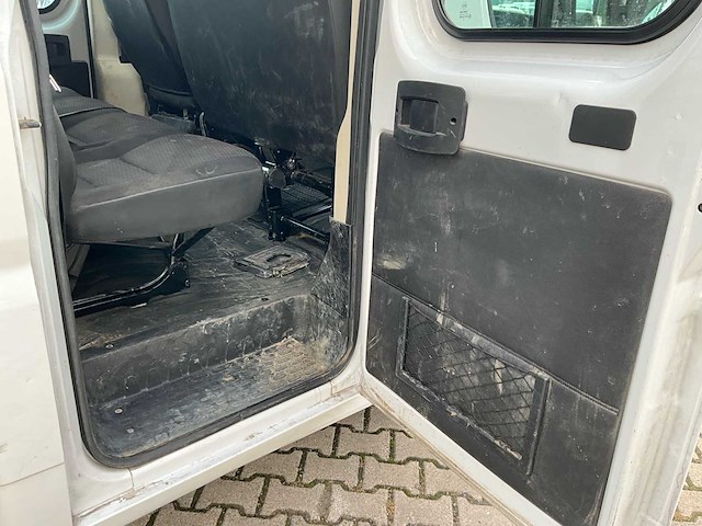 2023 peugeot boxer laadbak - 40000km - 7 pers. - trekhaak - afbeelding 36 van  53