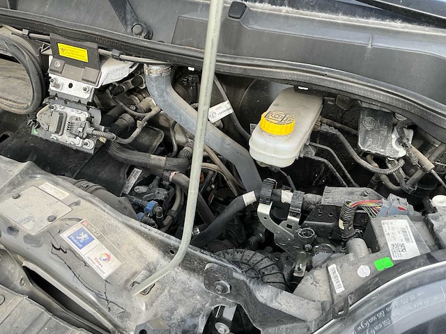 2023 peugeot boxer laadbak - 40000km - 7 pers. - trekhaak - afbeelding 43 van  53