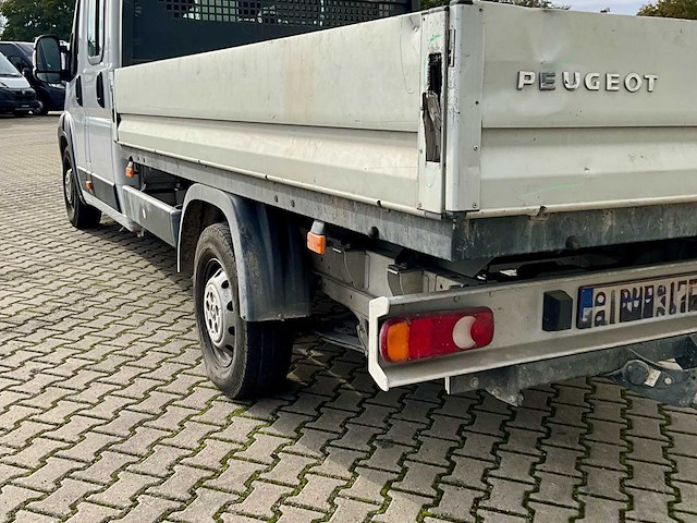 2023 peugeot boxer laadbak - 40000km - 7 pers. - trekhaak - afbeelding 45 van  53