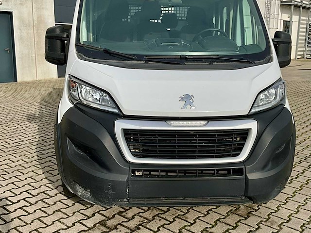 2023 peugeot boxer laadbak - 40000km - 7 pers. - trekhaak - afbeelding 52 van  53