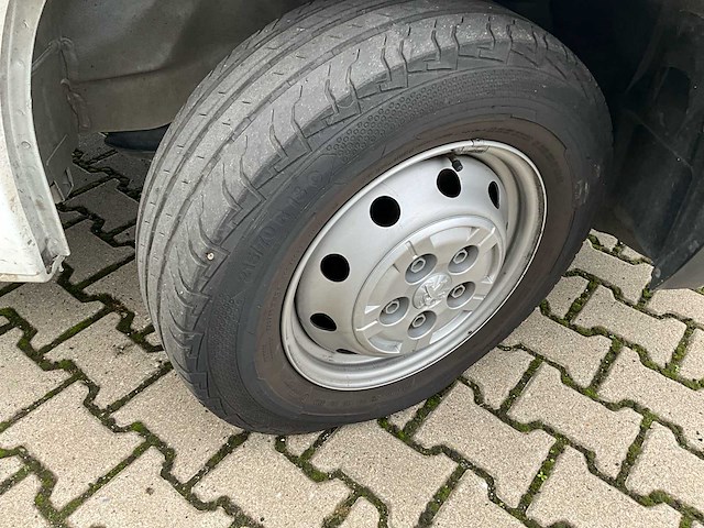 2023 peugeot boxer lichte vracht - 27000km - 3pers - trekhaak - afbeelding 4 van  53