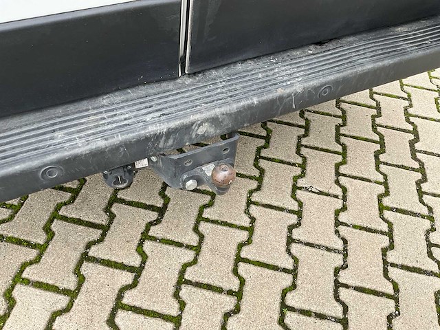 2023 peugeot boxer lichte vracht - 27000km - 3pers - trekhaak - afbeelding 8 van  53