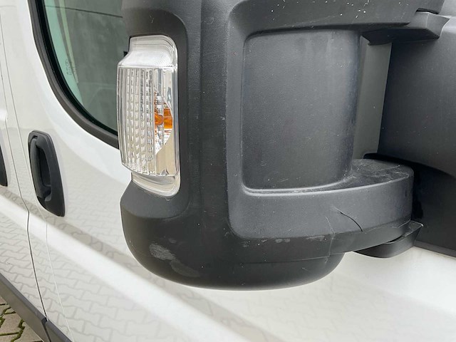 2023 peugeot boxer lichte vracht - 27000km - 3pers - trekhaak - afbeelding 14 van  53