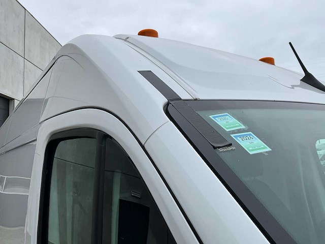 2023 peugeot boxer lichte vracht - 27000km - 3pers - trekhaak - afbeelding 15 van  53