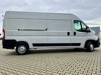 2023 peugeot boxer lichte vracht - 27000km - 3pers - trekhaak - afbeelding 23 van  53