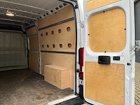 2023 peugeot boxer lichte vracht - 27000km - 3pers - trekhaak - afbeelding 36 van  53