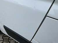 2023 peugeot boxer lichte vracht - 29000km - 3 pers. - trekhaak - afbeelding 9 van  55
