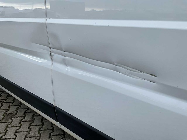 2023 peugeot boxer lichte vracht - 29000km - 3 pers. - trekhaak - afbeelding 10 van  55