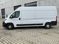 2023 peugeot boxer lichte vracht - 29000km - 3 pers. - trekhaak - afbeelding 12 van  55