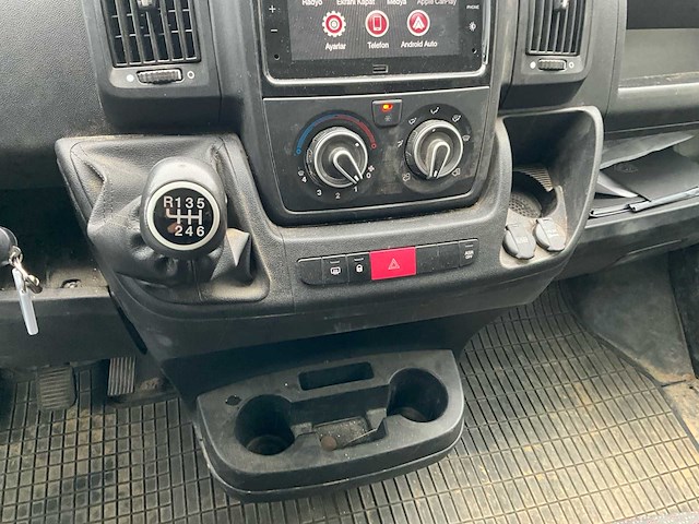 2023 peugeot boxer lichte vracht - 29000km - 3 pers. - trekhaak - afbeelding 38 van  55