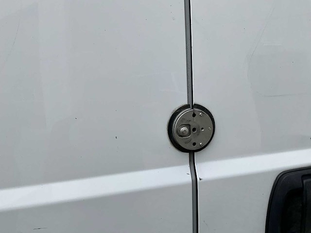 2023 peugeot boxer lichte vracht - 29000km - 3 pers. - trekhaak - afbeelding 43 van  55