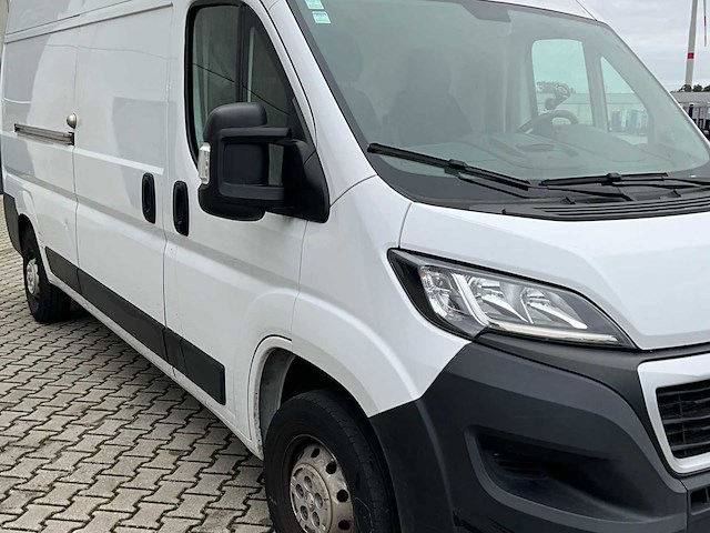 2023 peugeot boxer lichte vracht - 29000km - 3 pers. - trekhaak - afbeelding 52 van  55