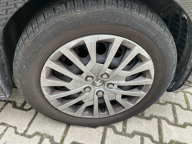 2023 peugeot expert lichte vracht - 46000km - 6 pers. - afbeelding 4 van  55