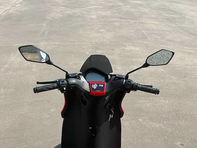 2023 silence s01 connected 125cc e-scooter - afbeelding 15 van  36