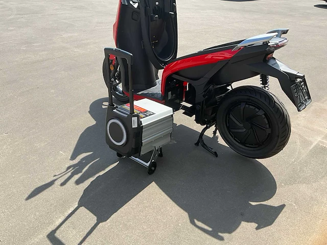 2023 silence s01 connected 125cc e-scooter - afbeelding 25 van  36