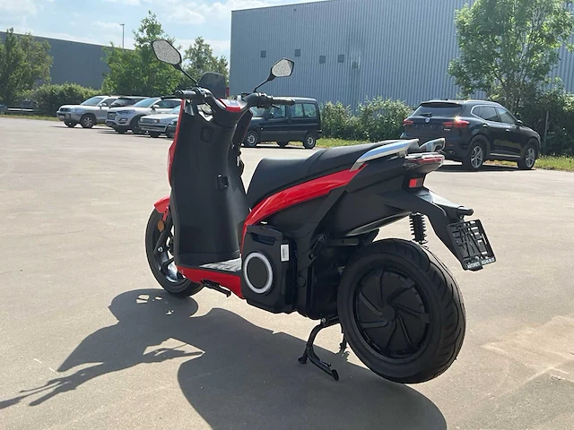 2023 silence s01 connected 125cc e-scooter - afbeelding 23 van  36