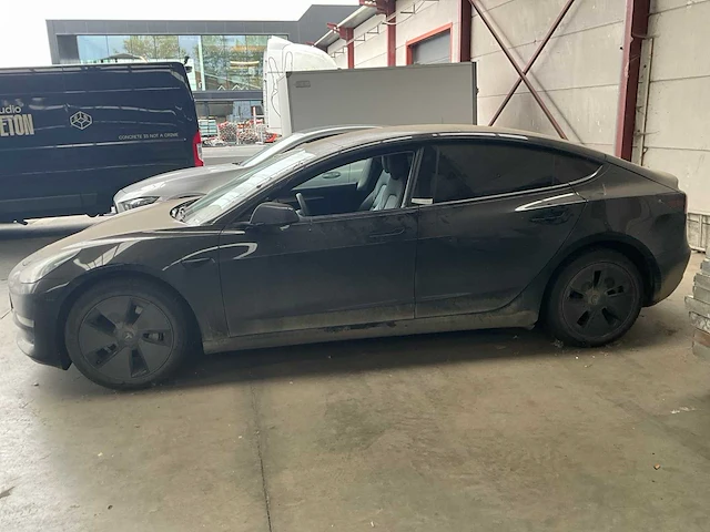 2023 tesla model 3 - afbeelding 24 van  26