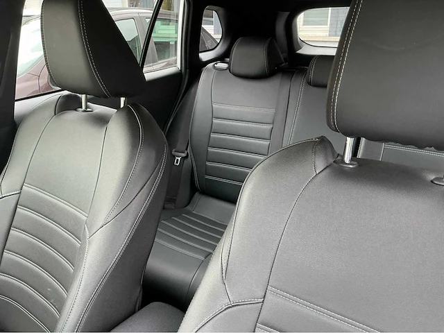 2023 toyota corolla cross hybride personenauto - afbeelding 19 van  36