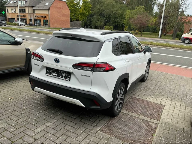 2023 toyota corolla cross hybride personenauto - afbeelding 32 van  36