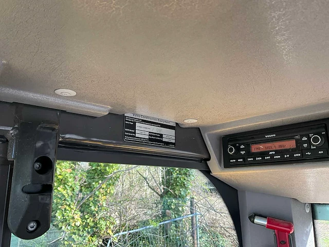 2023 volvo ecr88d pro - compact graafmachine - afbeelding 33 van  40