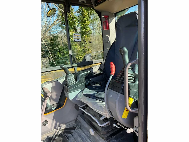 2023 volvo ecr88d pro - compact graafmachine - afbeelding 38 van  40