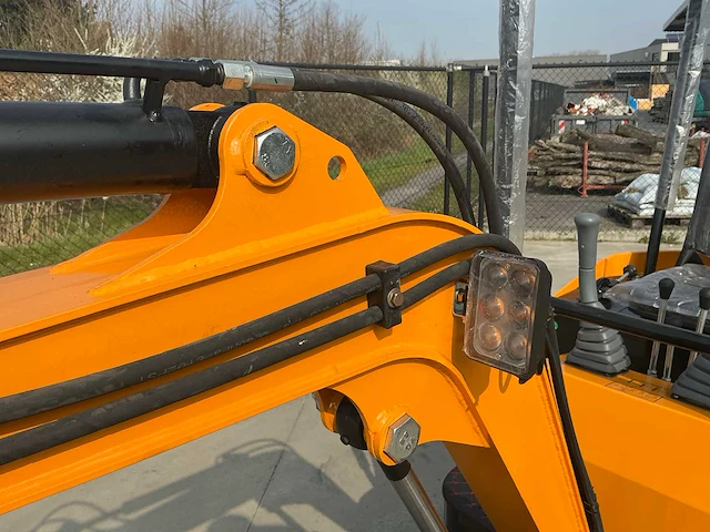 2024 - hightop ht10 - nieuwe rupsgraafmachine - afbeelding 15 van  16