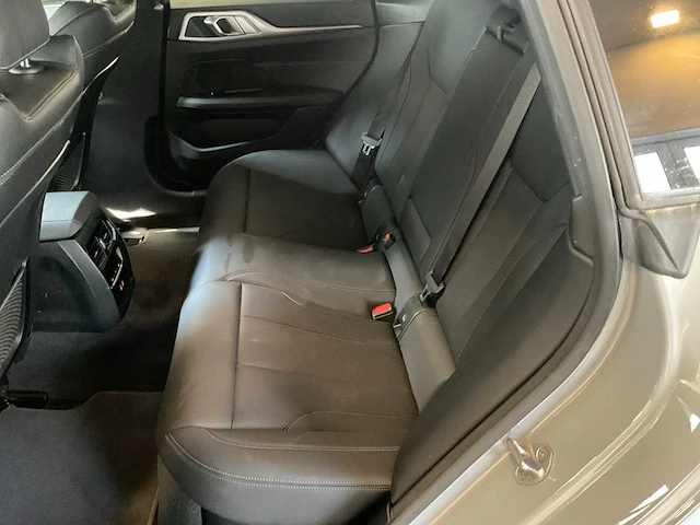 2024 bmw i4 edrive40 schadewagen personenauto - afbeelding 14 van  30