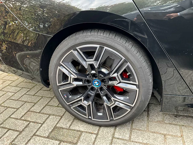 2024 bmw i5 edrive40 m pakket - afbeelding 7 van  55