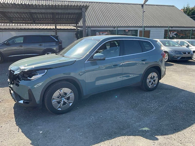 2024 bmw ix1 xdrive30 schadewagen personenauto - afbeelding 12 van  46