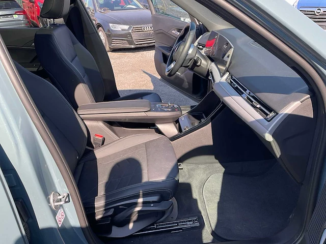 2024 bmw ix1 xdrive30 schadewagen personenauto - afbeelding 33 van  46
