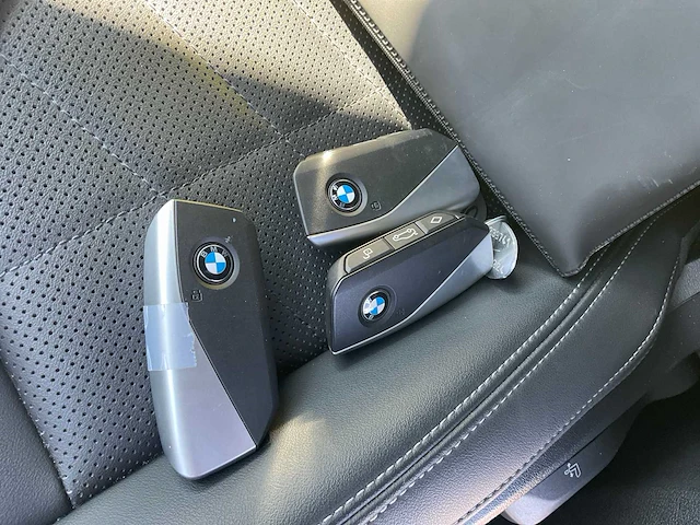 2024 bmw ix1 xdrive30 schadewagen personenauto - afbeelding 36 van  46