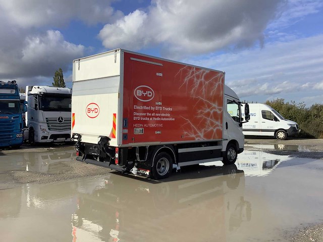 2024 byd etm 6 elektrische vrachtwagen - afbeelding 6 van  15