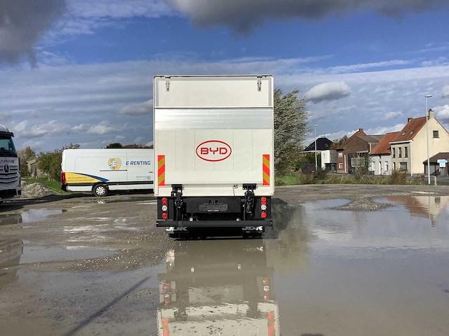 2024 byd etm 6 elektrische vrachtwagen - afbeelding 7 van  15