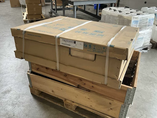 2024 daikin fhq35caveb airconditioning - afbeelding 3 van  4