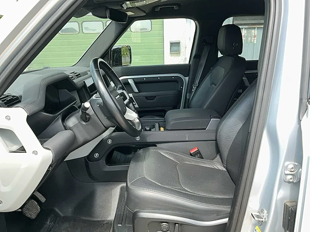 2024 land rover defender - afbeelding 21 van  33