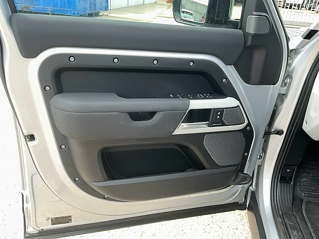 2024 land rover defender - afbeelding 23 van  33