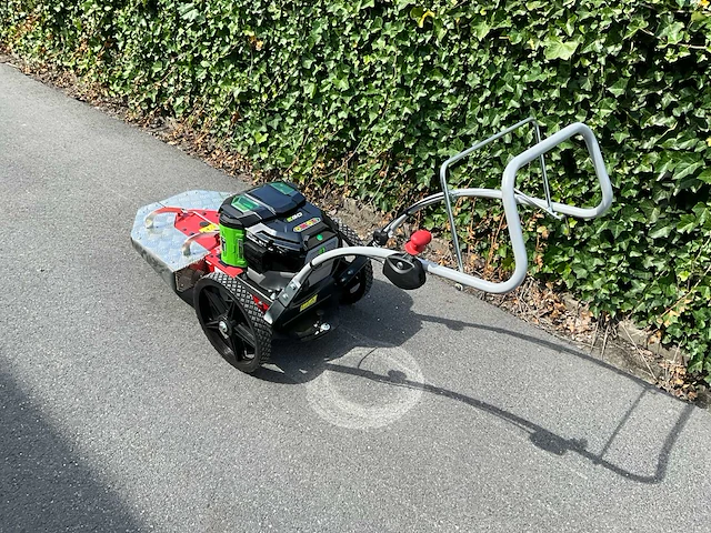 2024 meclean weed sweep ego straatveegmachine - afbeelding 8 van  14