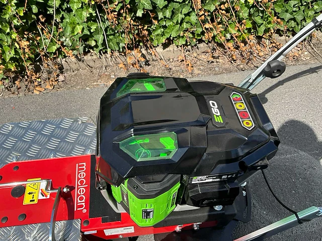 2024 meclean weed sweep ego straatveegmachine - afbeelding 14 van  14