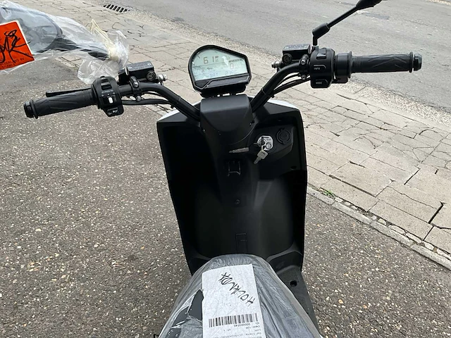 2024 silence s02a elektrische scooter - afbeelding 5 van  27
