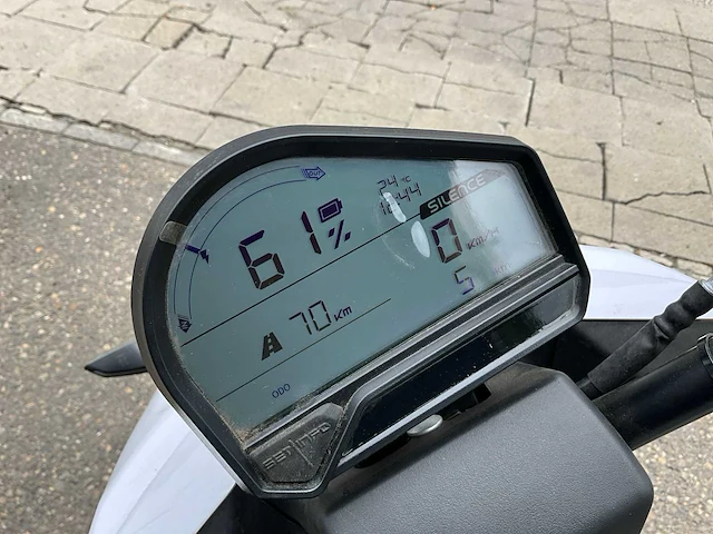 2024 silence s02a elektrische scooter - afbeelding 20 van  27