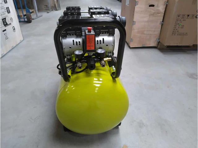 2024 stahlkaiser 100l 8 bar luchtcompressor - afbeelding 4 van  11