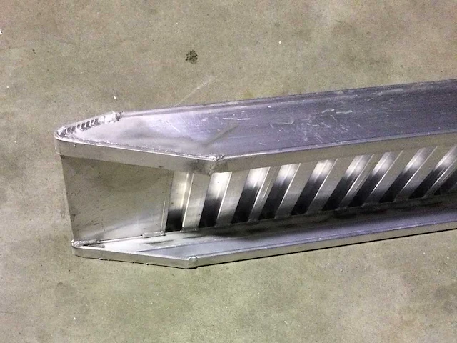2024 tecno taglio ra.75x25nb paar aluminium oprijplaten met lip - afbeelding 5 van  6