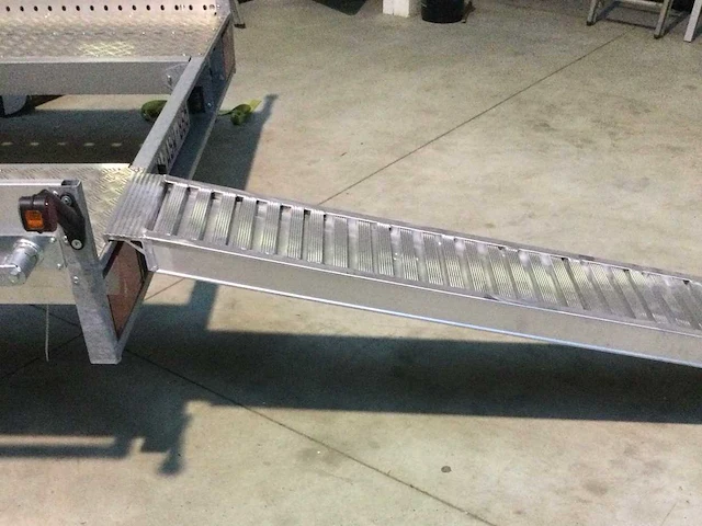2024 tecno taglio ra.75x25nbg paar aluminium oprijplaten met haak - afbeelding 5 van  6