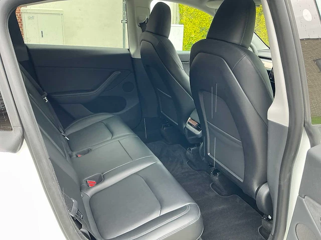 2024 tesla model y autopilot eap & fsd - afbeelding 22 van  56
