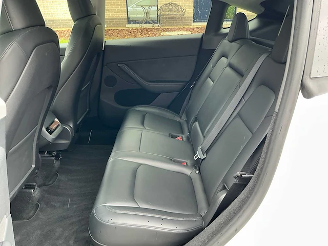 2024 tesla model y autopilot eap & fsd - afbeelding 27 van  56