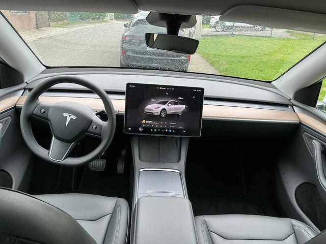 2024 tesla model y autopilot eap & fsd - afbeelding 28 van  56