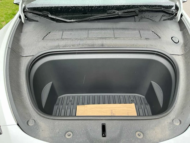 2024 tesla model y autopilot eap & fsd - afbeelding 33 van  56