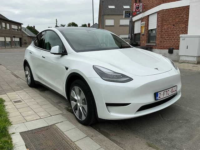2024 tesla model y autopilot eap & fsd - afbeelding 23 van  56
