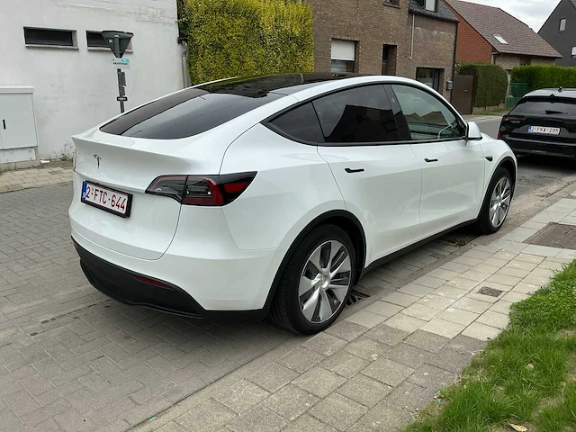 2024 tesla model y autopilot eap & fsd - afbeelding 45 van  56